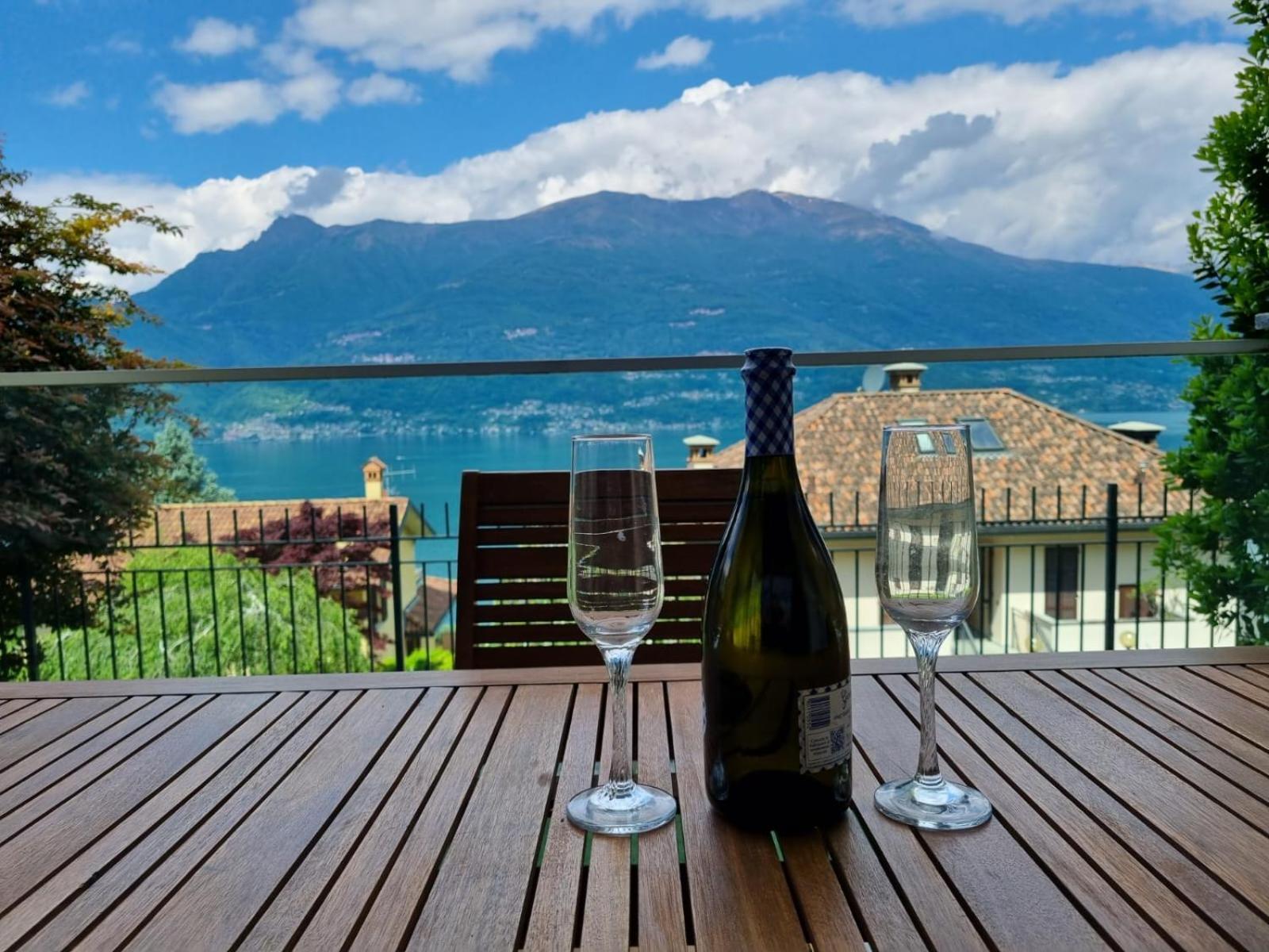 Apartment With Garden And Terrace Beautiful Lake View ベッラーノ エクステリア 写真